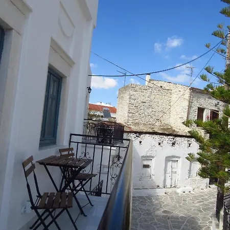 Magnificent Traditional House In The Centre Of Naxos Halkío